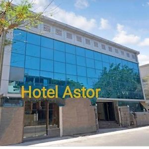 Hotel Astros